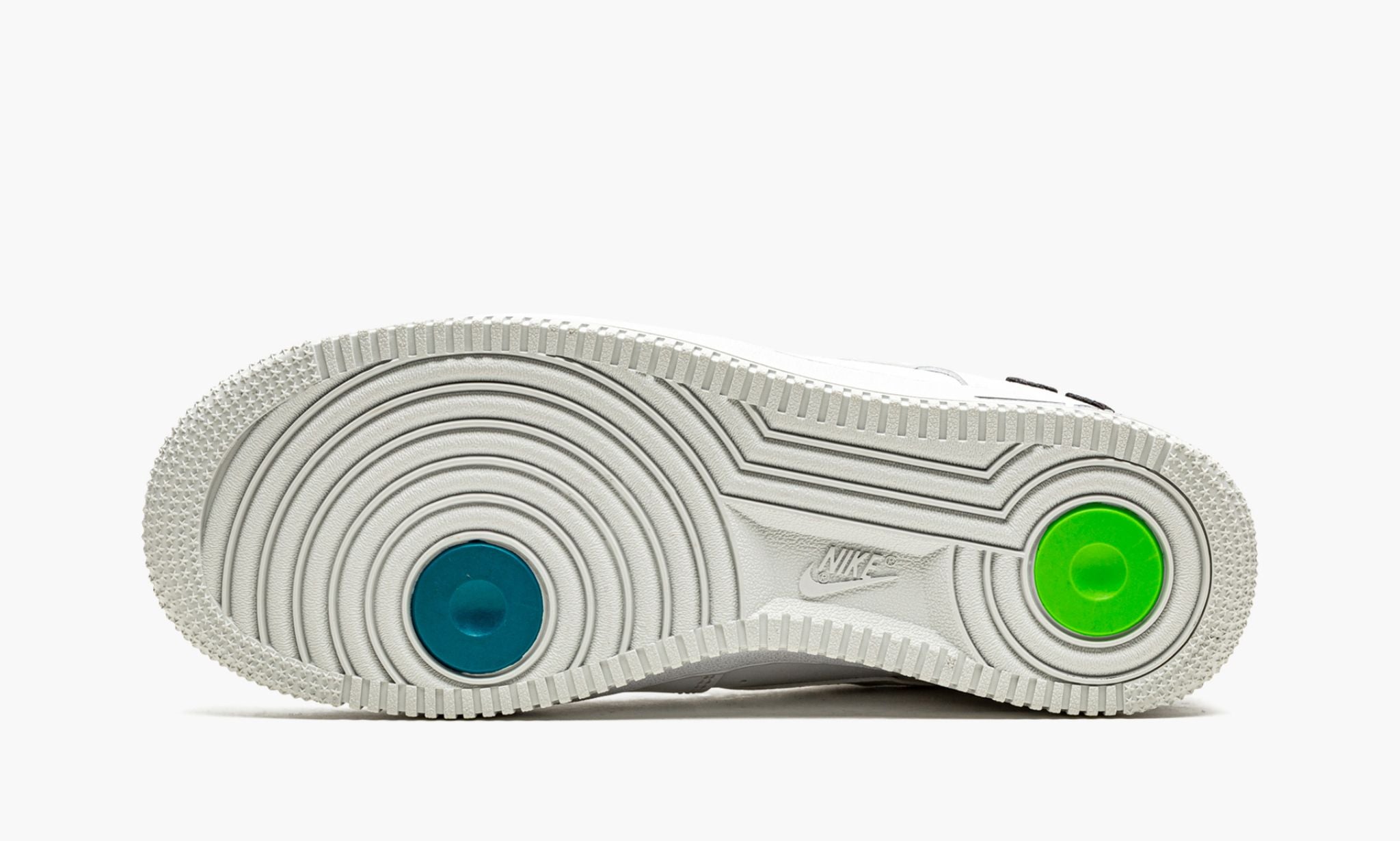 1 Low LV8 ��Peace, Love, Swoosh