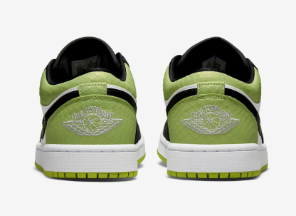 Wmns Low SE 'Vivid Green Snakeskin' DX4446-301