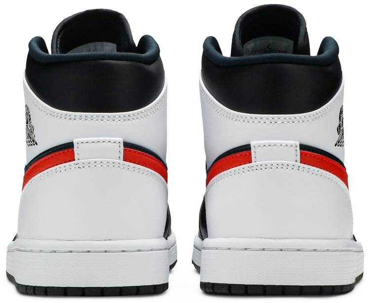 Mid 'Chile Red' 554724-075