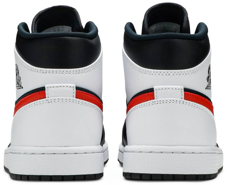 Mid 'Chile Red' 554724-075