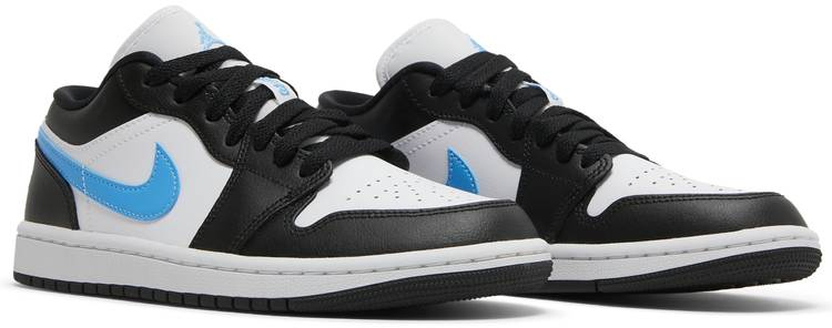 Wmns Low 'Black University Blue' DC0774-041