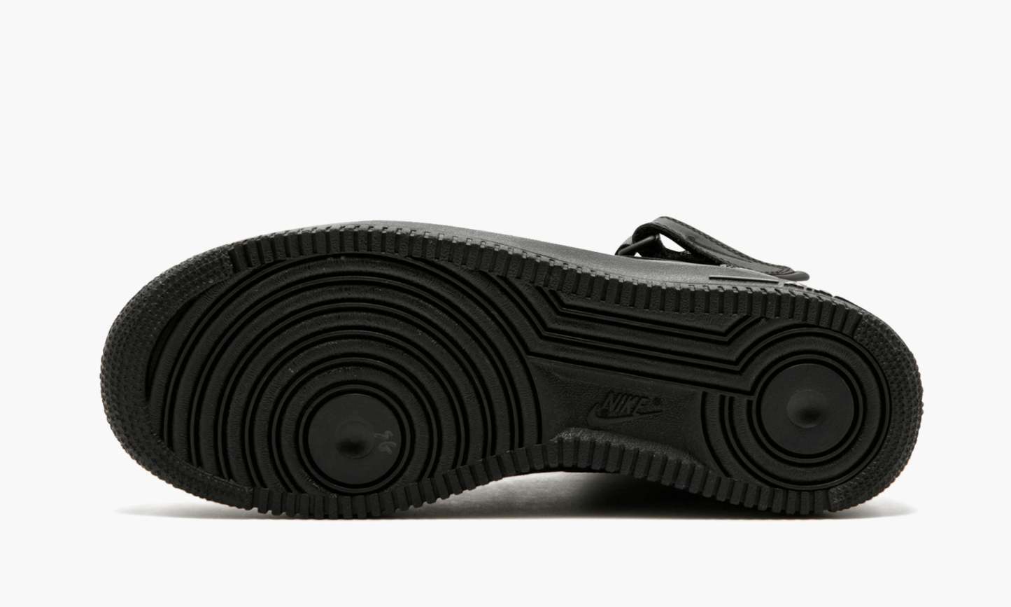 Mid 7 ��Triple Black