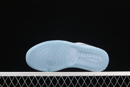 Wmns Retro Low 'Denim' 315921-141