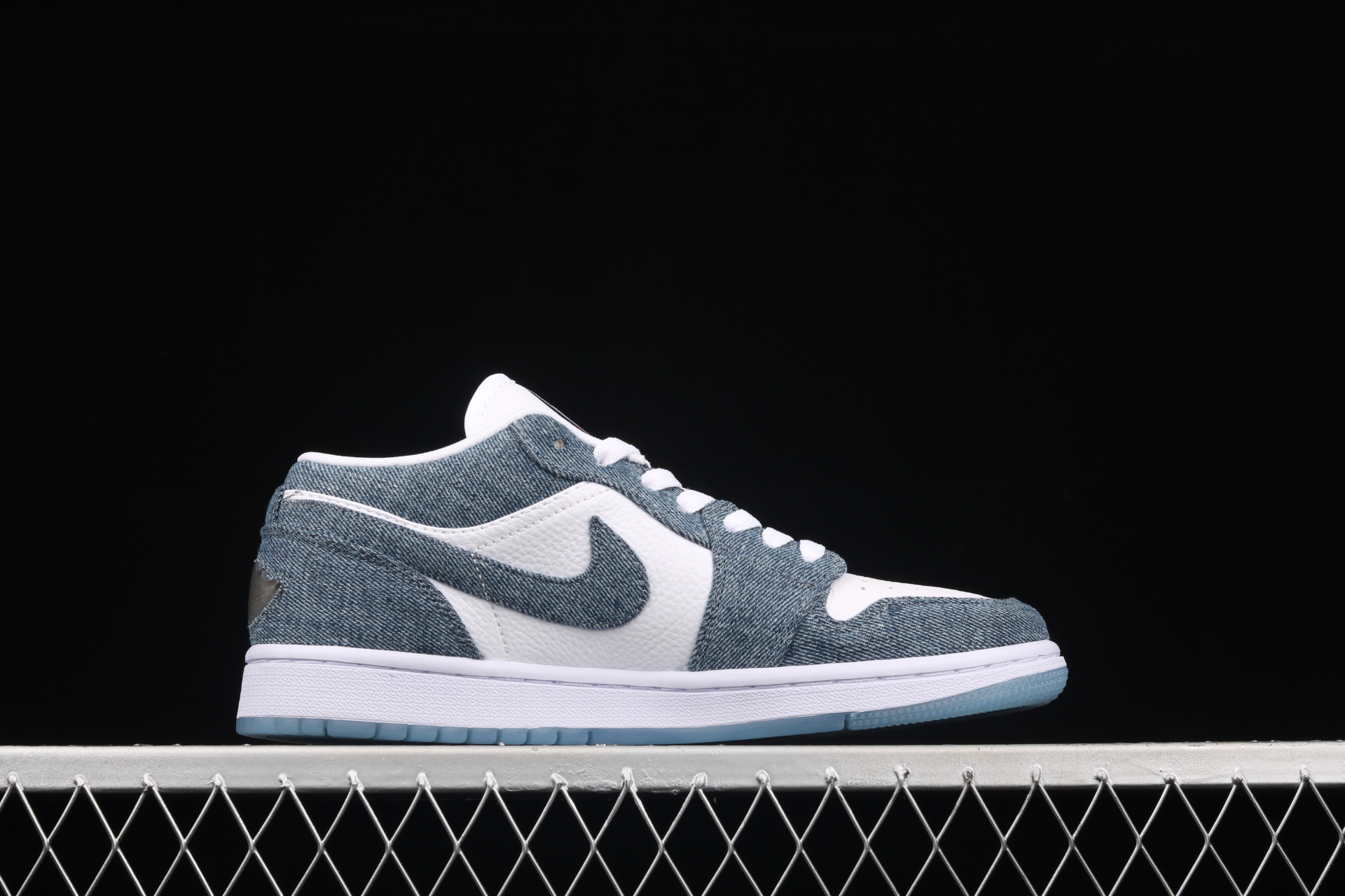 Wmns Retro Low 'Denim' 315921-141