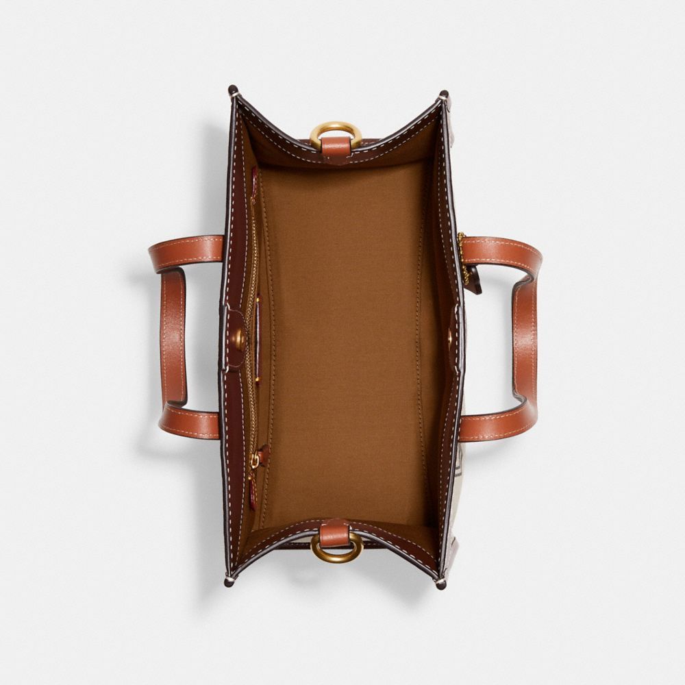 Field Tote 30 With  Badge