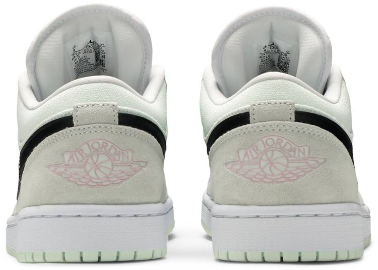 Wmns Low SE 'Barely Green' CZ0776-300