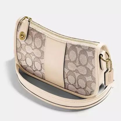 Swinger Bag 20 In Signature Jacquard