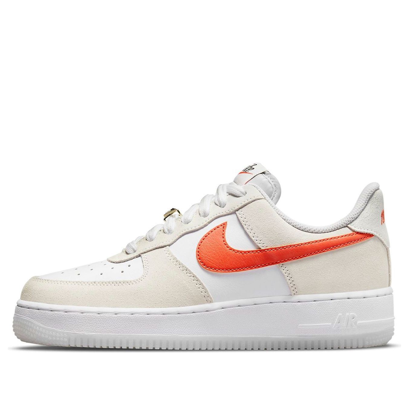 nitthhke Air Force 1 '07 SE 'First Use' DA8302-101