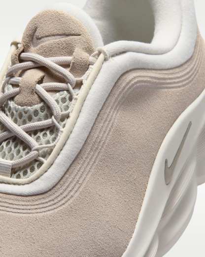 Nike 24.7