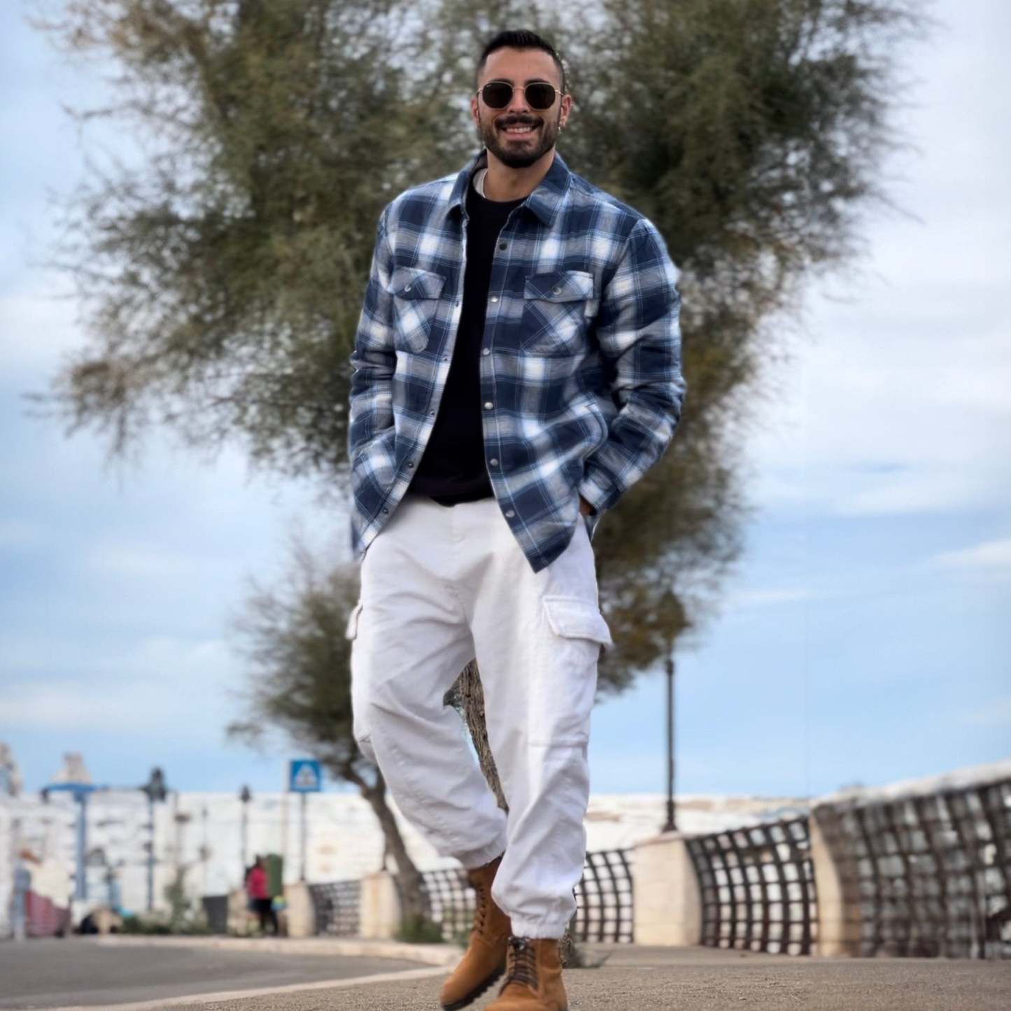 Men's Winter Padded Jacket - Warm Quilted Flannel Shirt Jacket with 5 Pockets for Outdoor and Casual Use