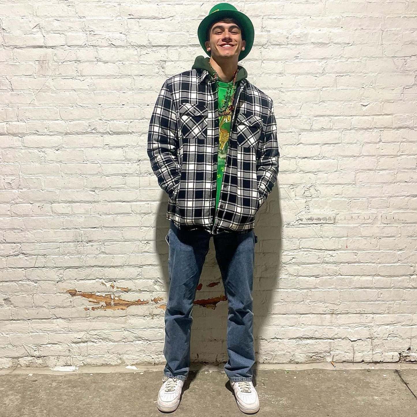 Men's Winter Padded Jacket - Warm Quilted Flannel Shirt Jacket with 5 Pockets for Outdoor and Casual Use