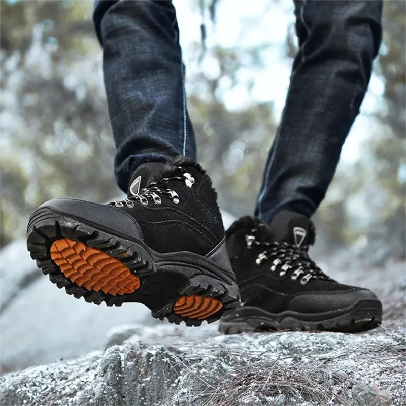 Men's Comfortable and Warm Wool Lined Hiking Shoes