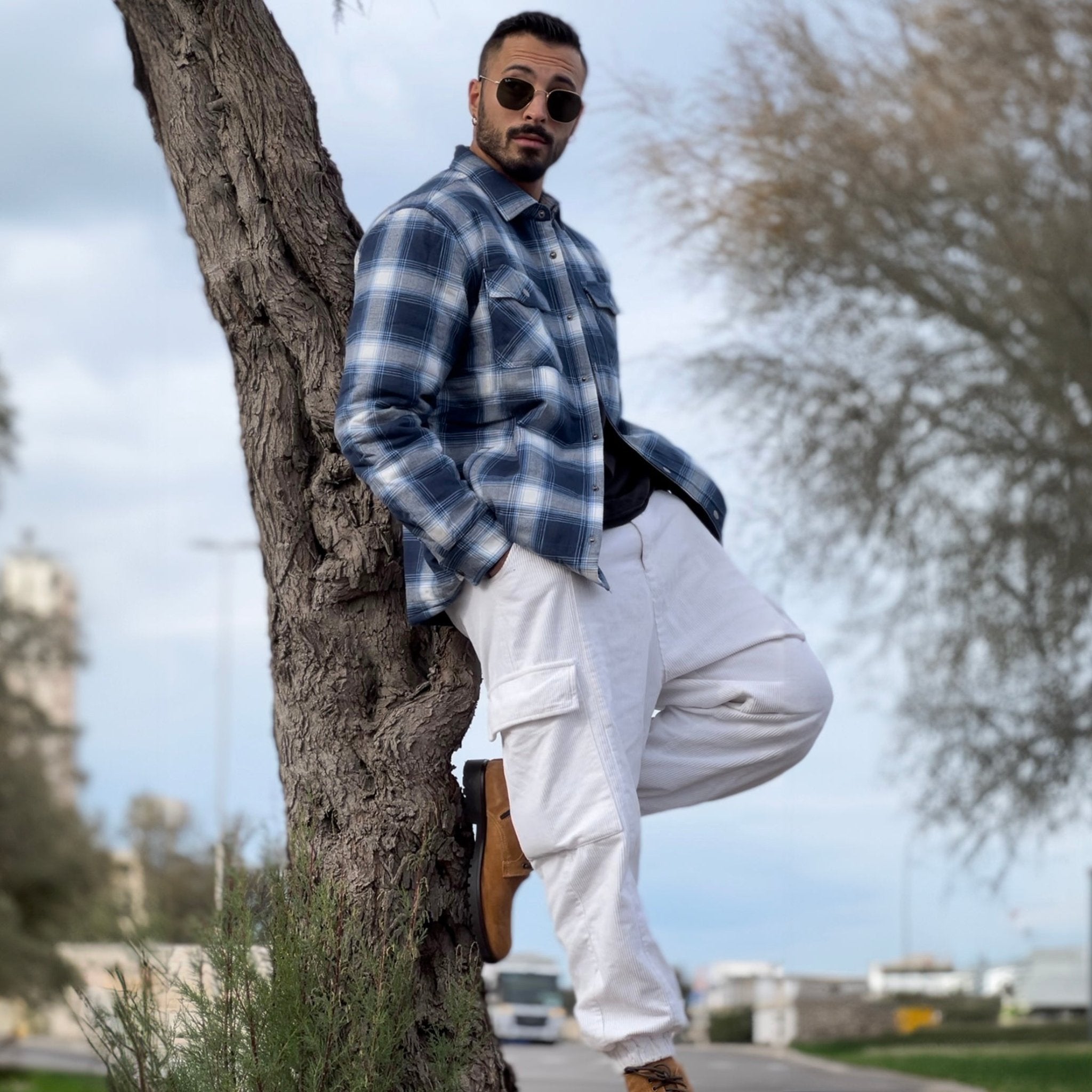 Men's Winter Padded Jacket - Warm Quilted Flannel Shirt Jacket with 5 Pockets for Outdoor and Casual Use