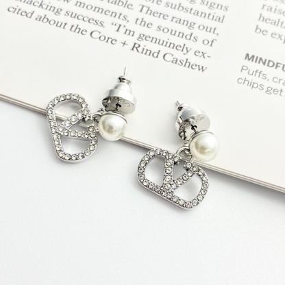 VT EARRINGS-2013