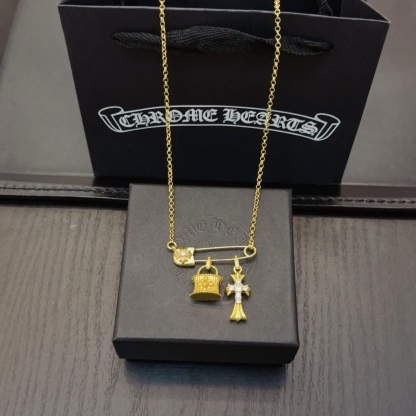 CH NECKLACE-2383