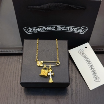 CH NECKLACE-2383