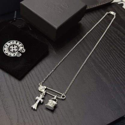 CH NECKLACE-2382