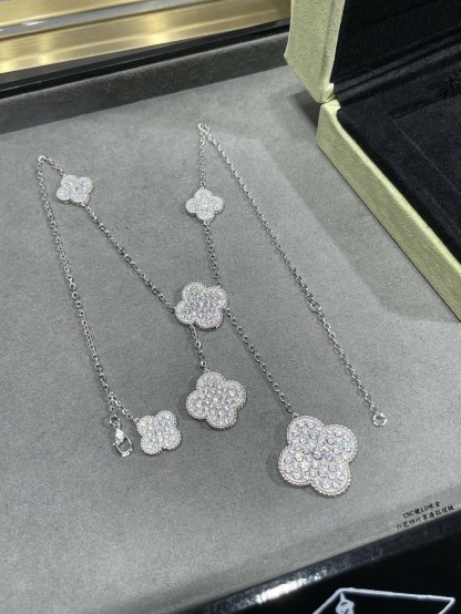 VC NECKLACE-2150