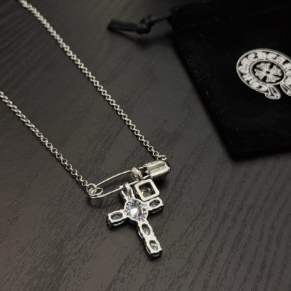 CH NECKLACE-2385
