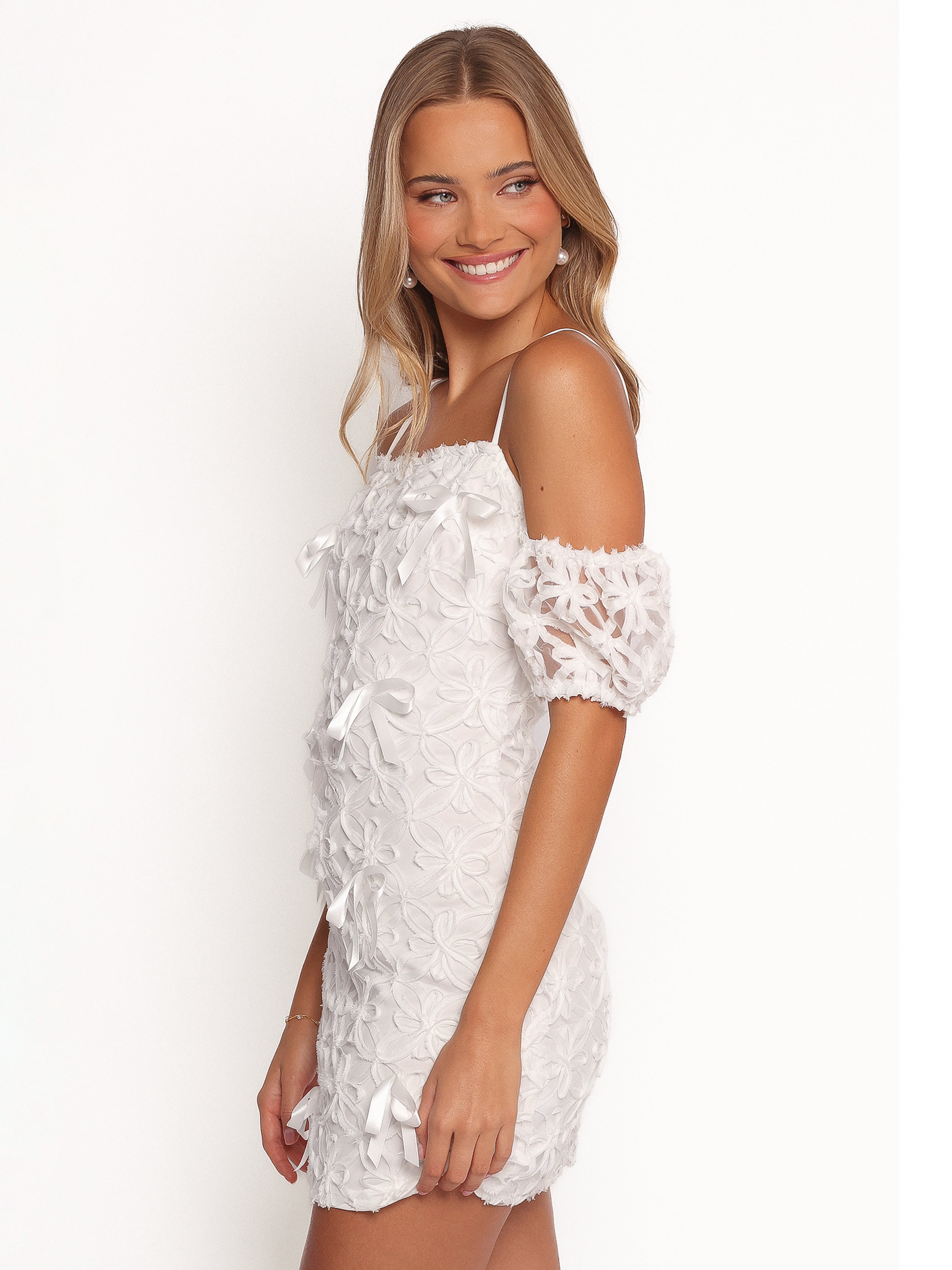 Elegant Strap Floral Lace Mini Dress