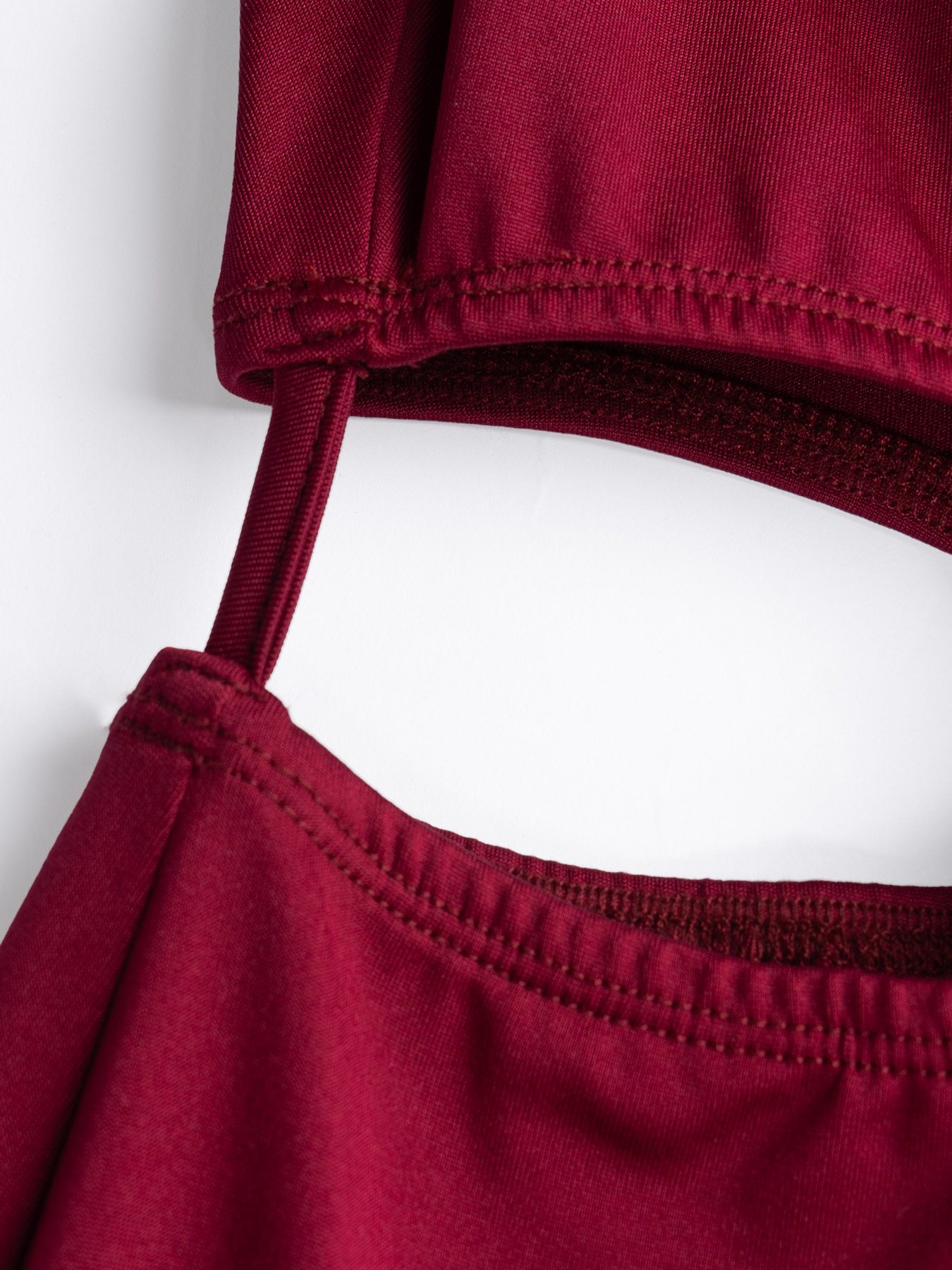 Woman's Burgundy Sleeveless Twist Cutout Waist Bodycon Midi Dress