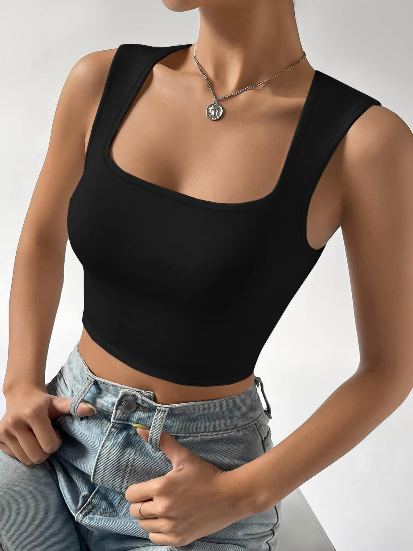 Women's Black Square Neck Cropped Tank Top
