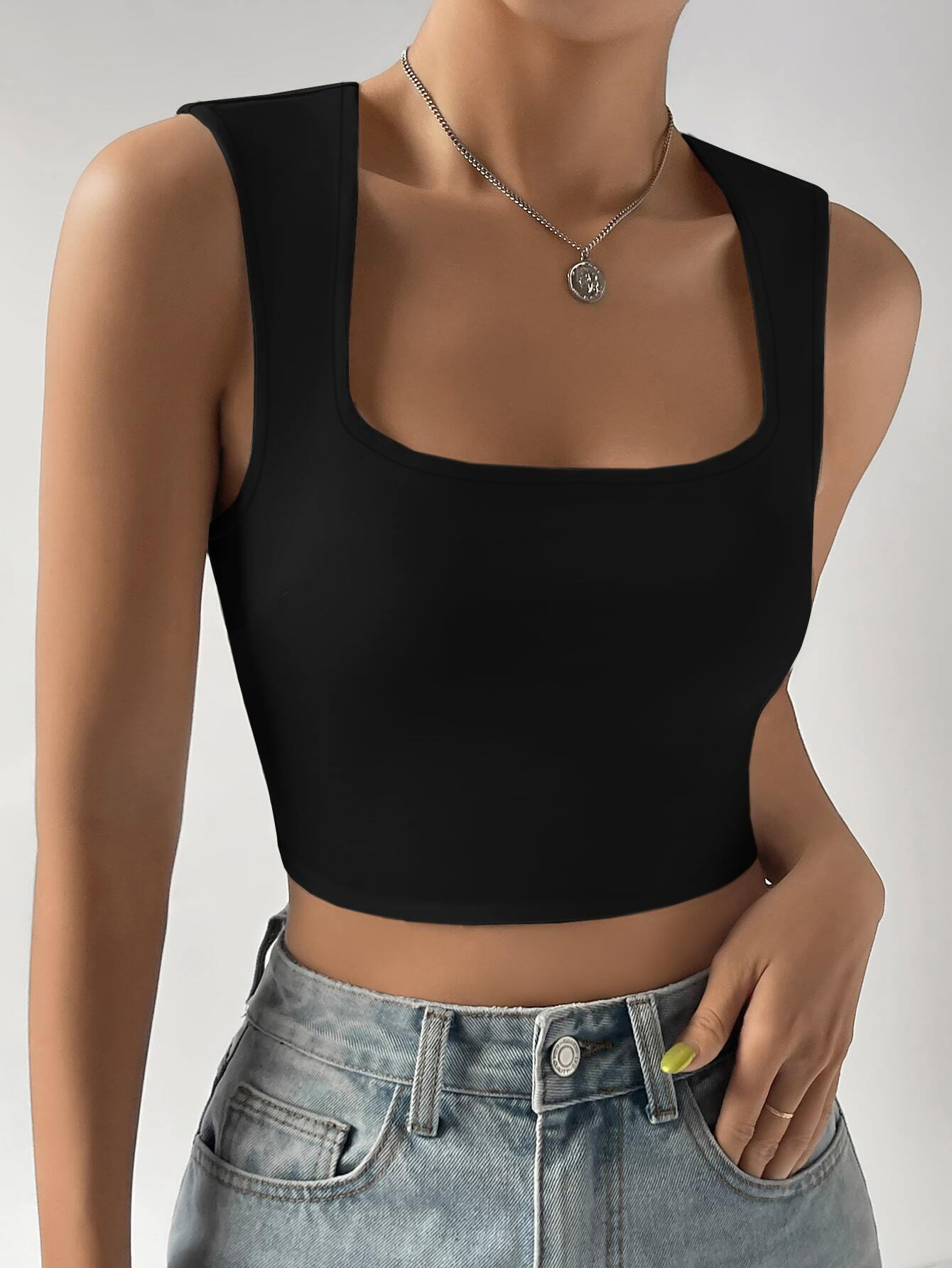 Women's Black Square Neck Cropped Tank Top