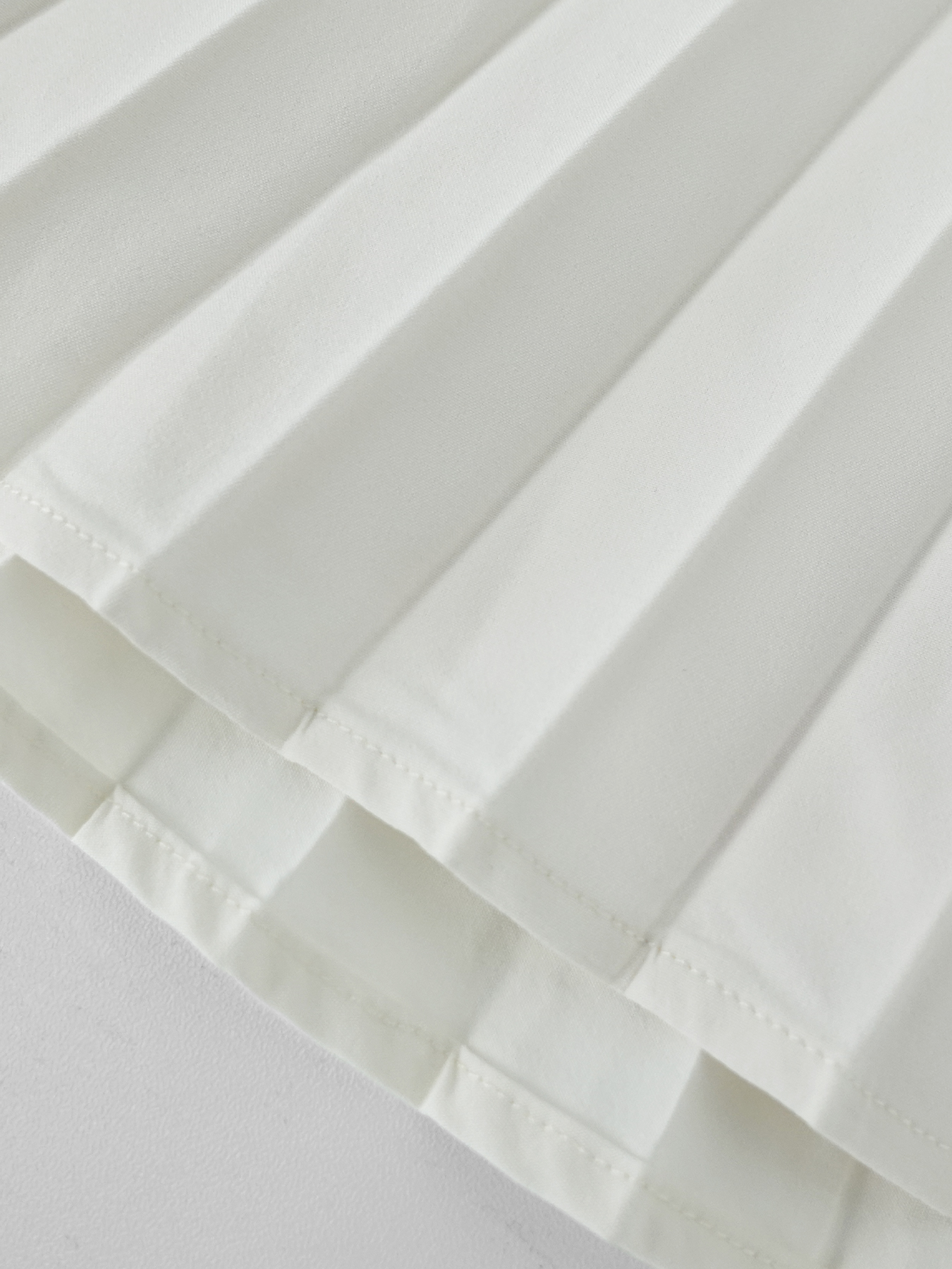 Women's White Double-Breasted Blazer and Pleated Mini Skirt Set