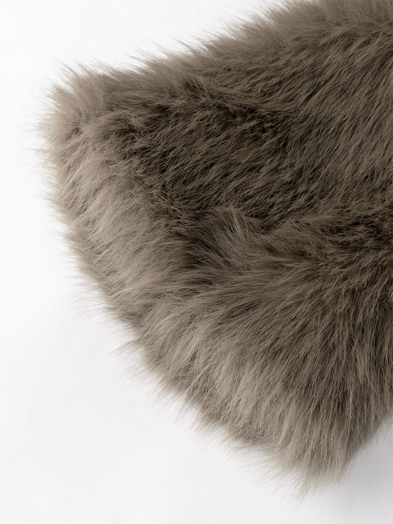 Round-collared short mock-fur jacket Women‘s loose-fitting thin-looking fleece cardigan Dinner party warm jacket