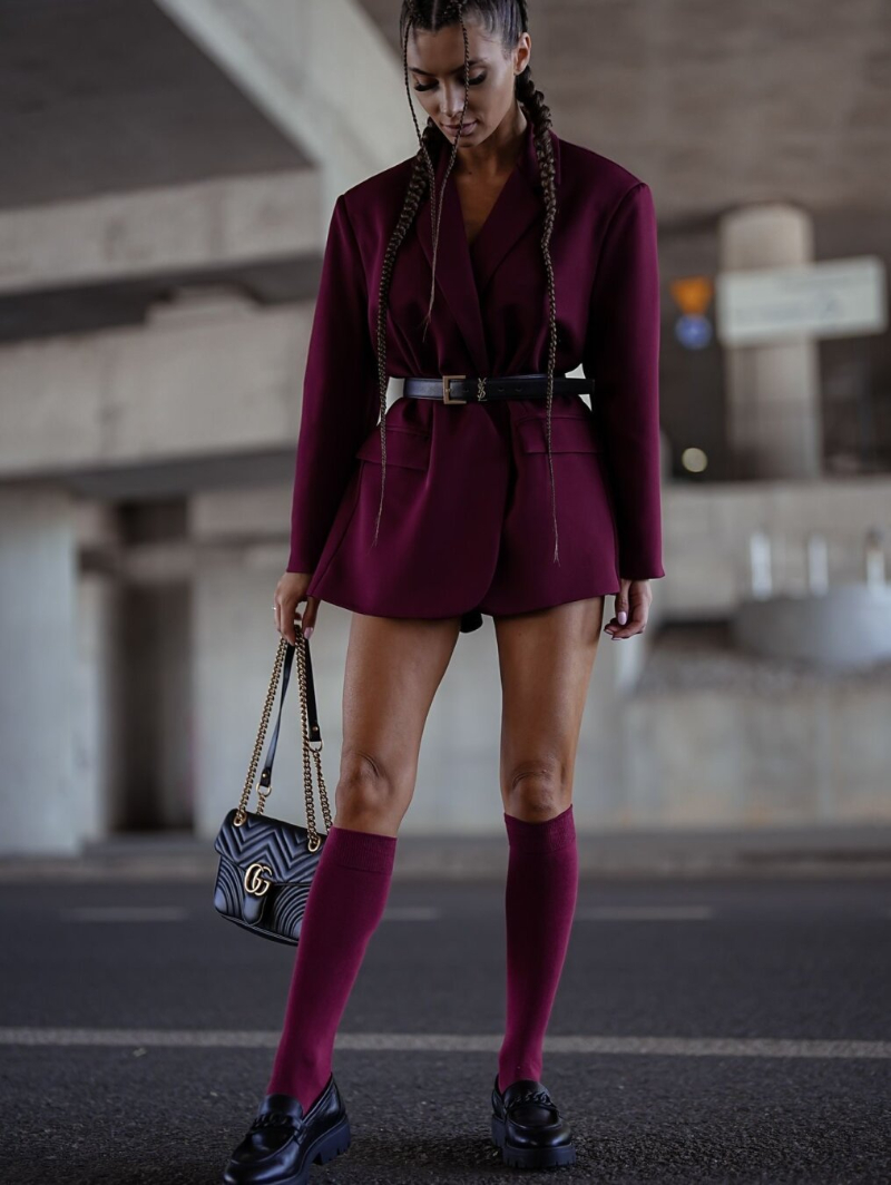 Woman's Oversized Blazer with Lapel and Pocket Detail