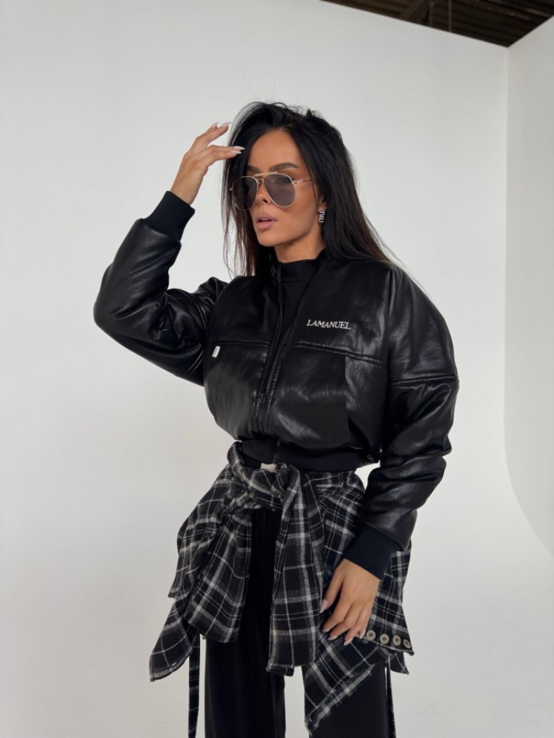 Woman's Faux leather short bomber jacket with letter embroidery