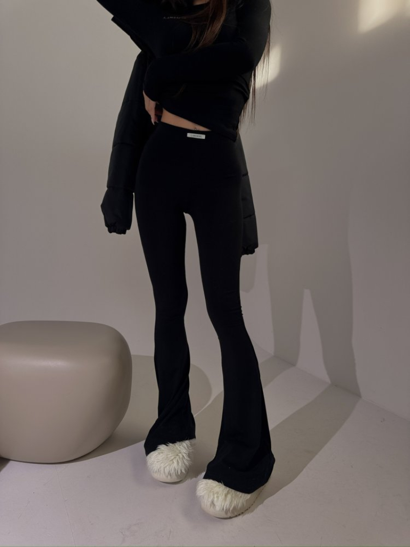 Woman's High Waist Flared Leggings