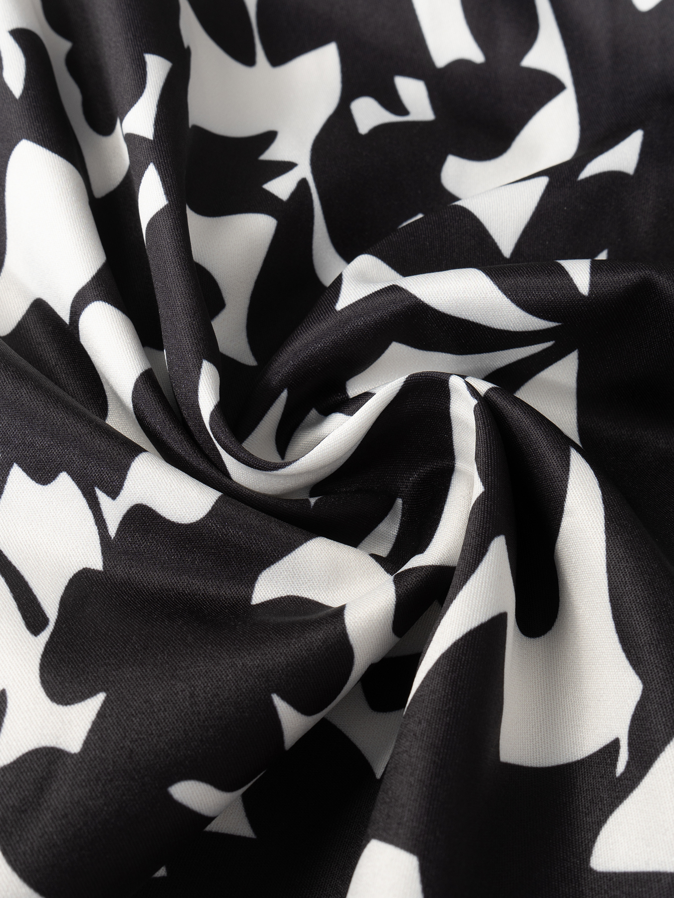 Women's Black and White Floral Print Belted Kimono-Style Blouse