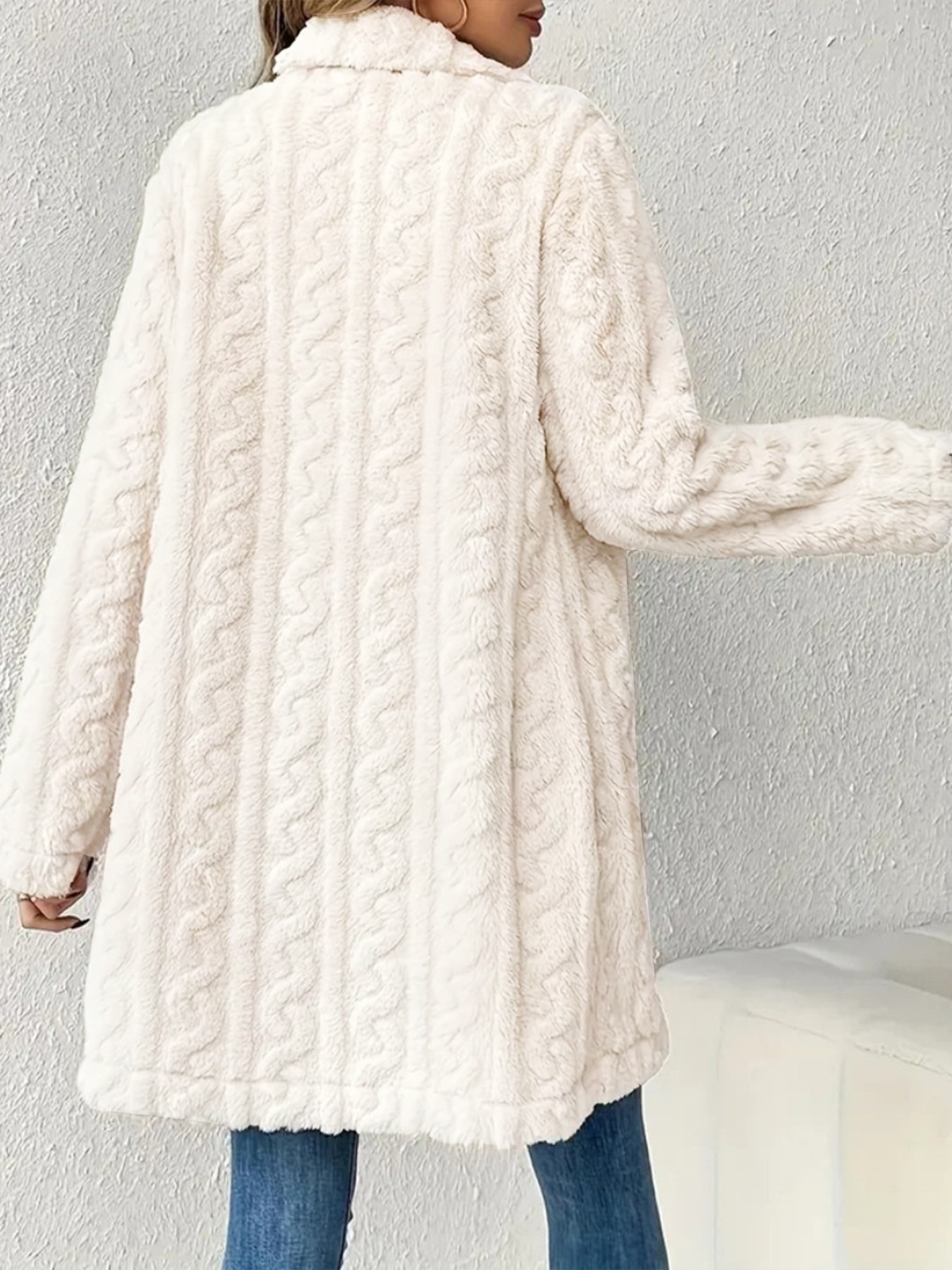 Beige-white suit with fur collar Female double-breasted waist-length coat