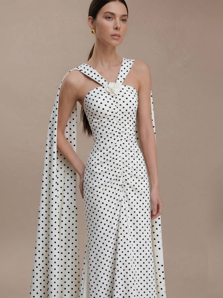 Elegant Hepburn Style Polka Dot Maxi Dress - Halter Neck, Off-Shoulder Sleeves & Shirred Waist