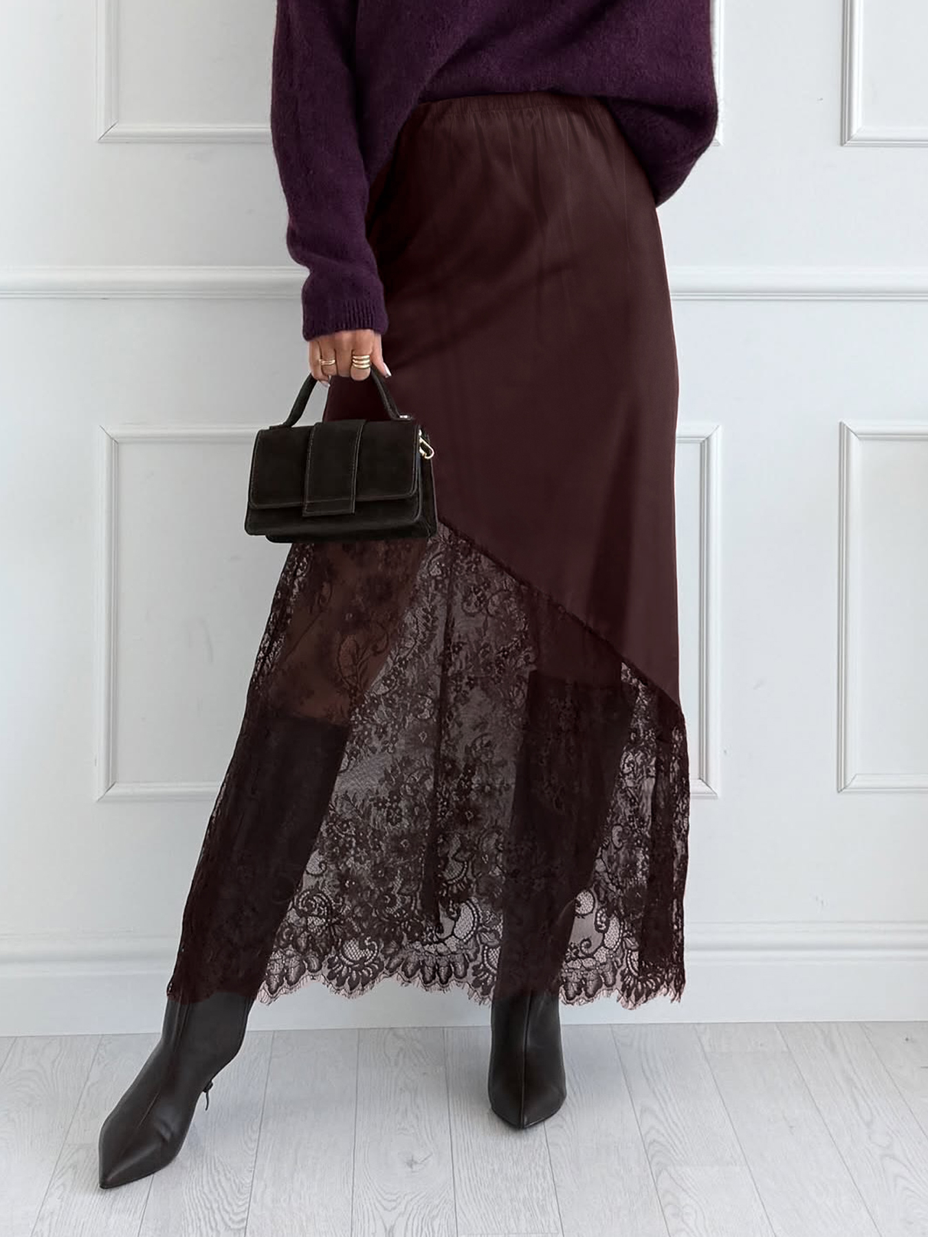 Falda corta de encaje de satén marrón oscuro Falda larga de cintura alta y falda irregular Falda de encaje A para cenas y citas-Aetheryn