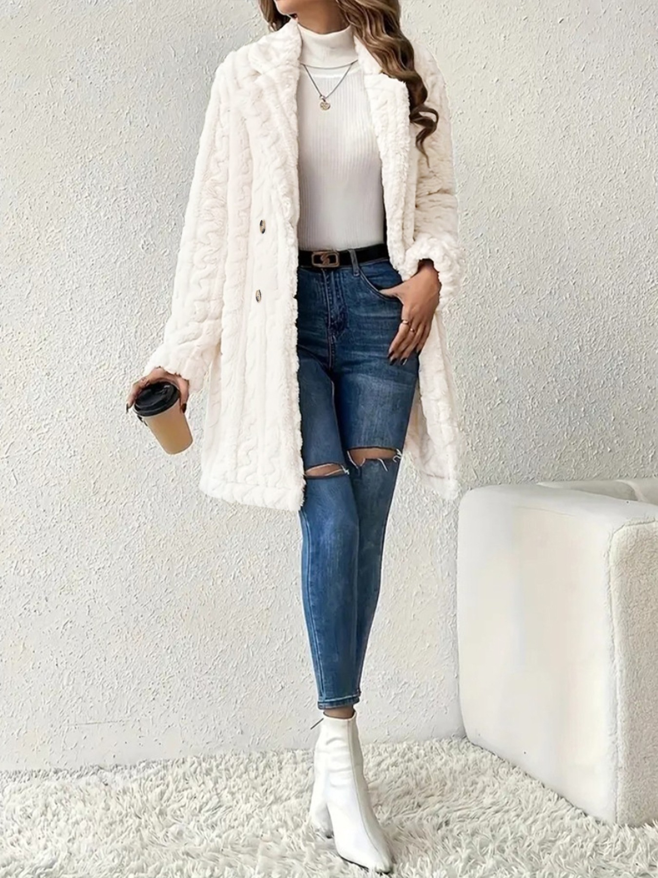 Beige-white suit with fur collar Female double-breasted waist-length coat