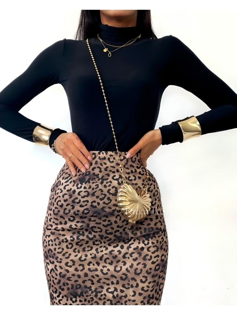 Woman's High-quality solid color turtleneck sweater