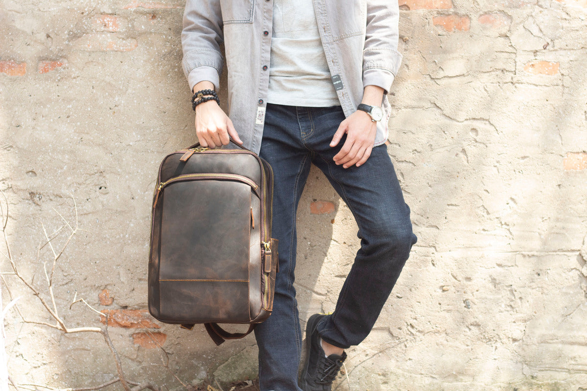 grand sac à dos en cuir pour ordinateur portable