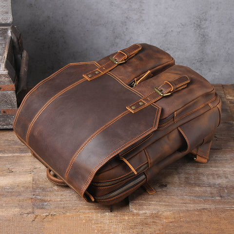 sac à dos en cuir tan pour femmes, bien fait et minimaliste, pour un usage quotidien