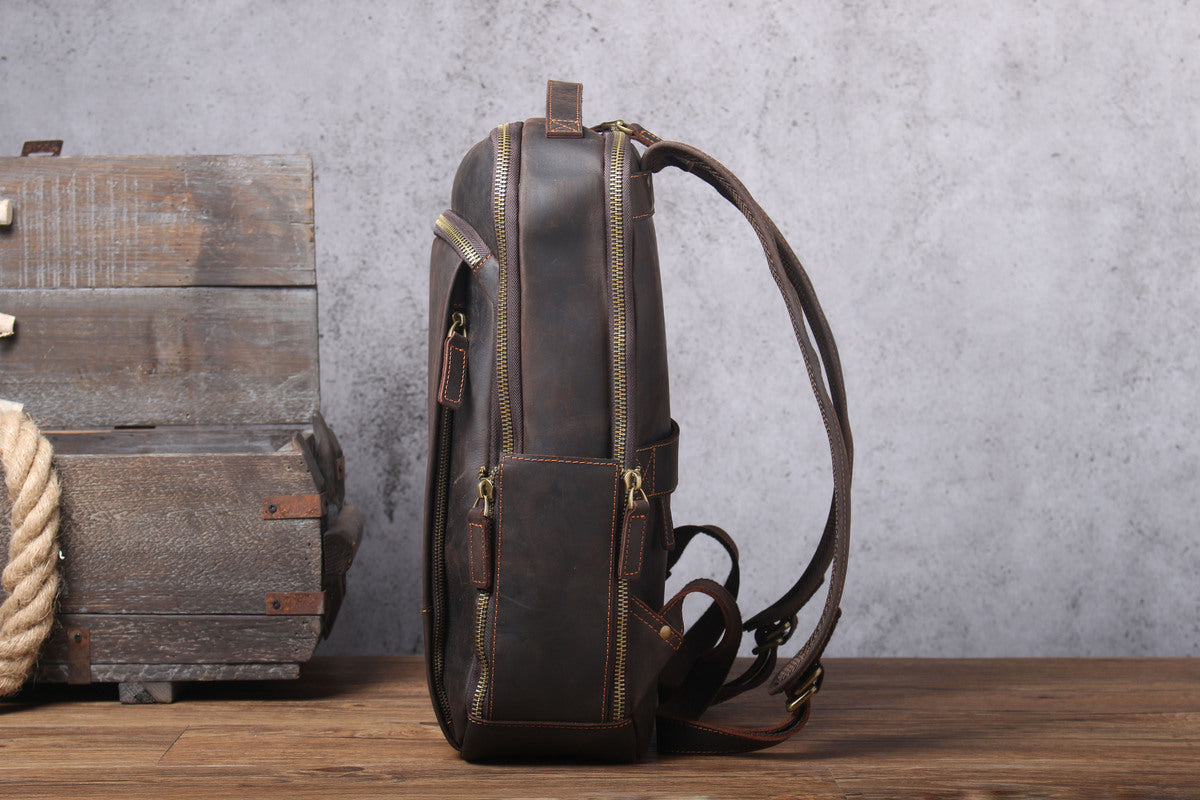 sac à dos professionnel en cuir de vache qui s'adapte à toutes les silhouettes et tenues de votre garde-robe
