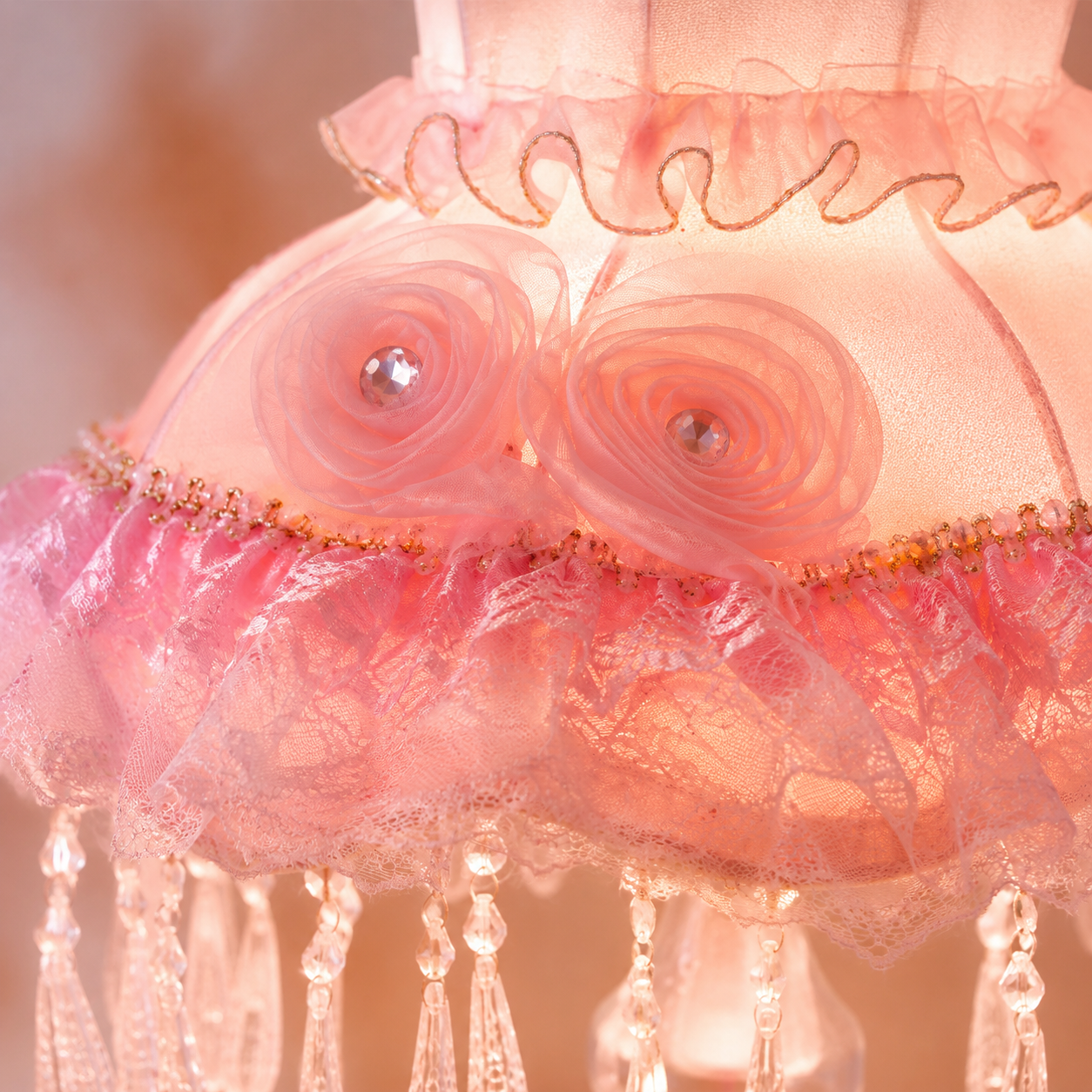Rosette Manor Vintage Princess Table Lamp