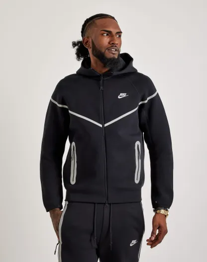Tech Windrunner Full-Zip Black