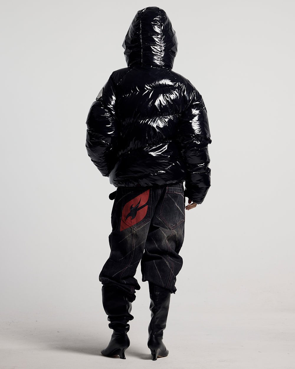 SPIRAL PUFFER GLOSSY BLACK