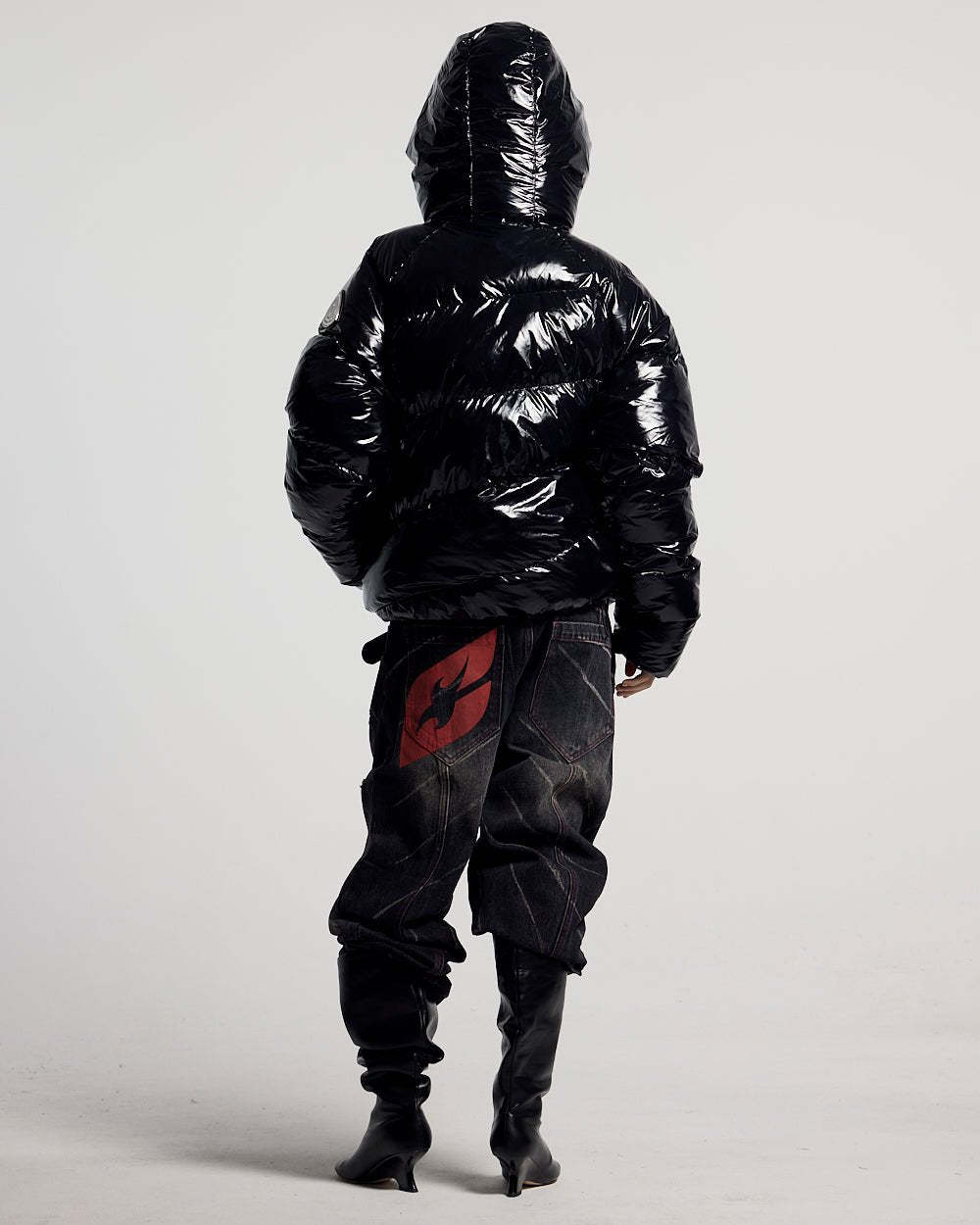 SPIRAL PUFFER GLOSSY BLACK