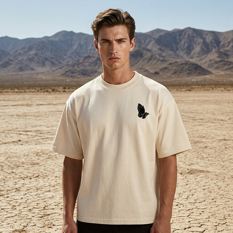  T-shirt Homme – Motif Mains en Prière, 100% Coton, Coupe Classique ✨