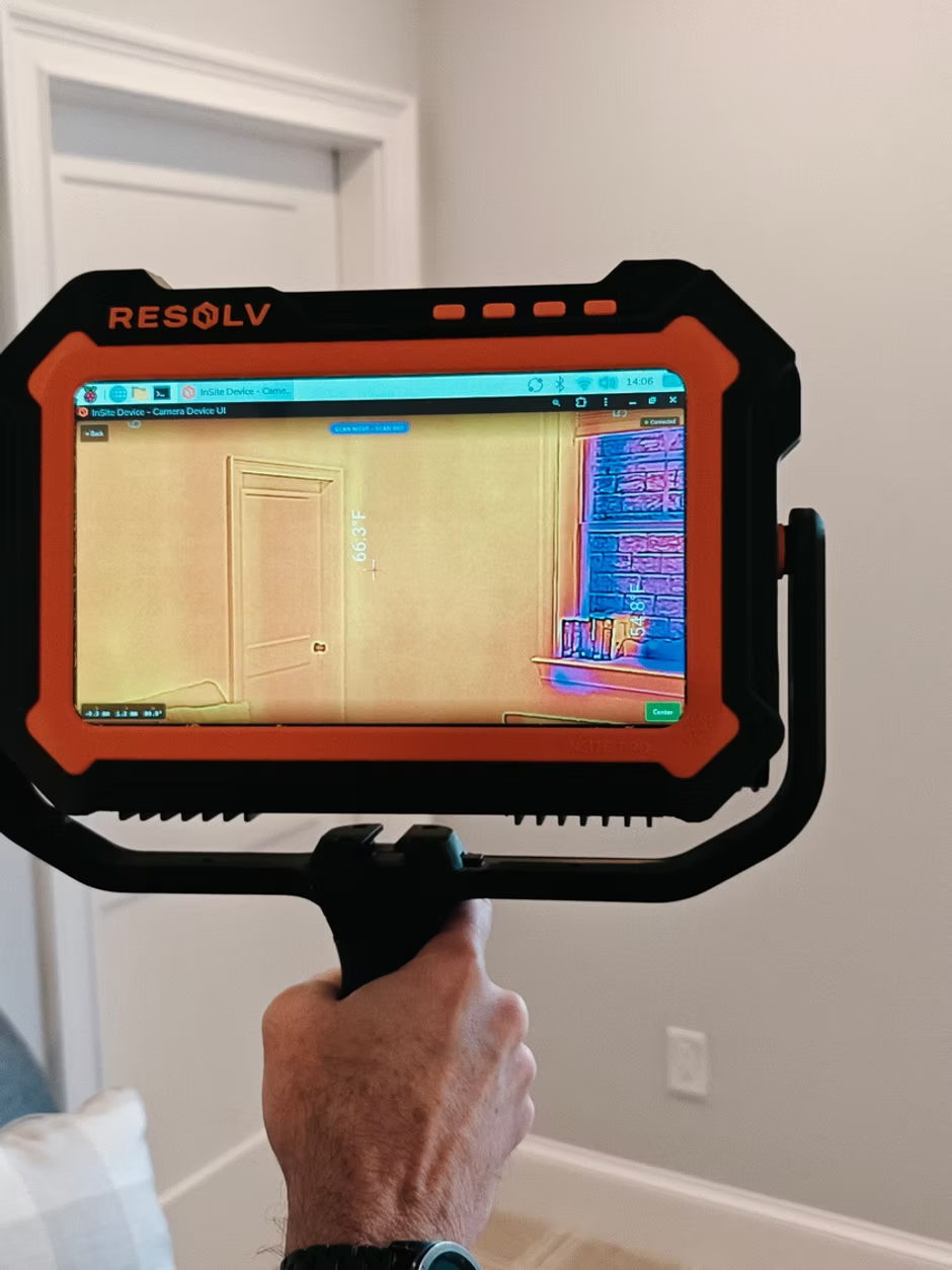 WALL IMAGER