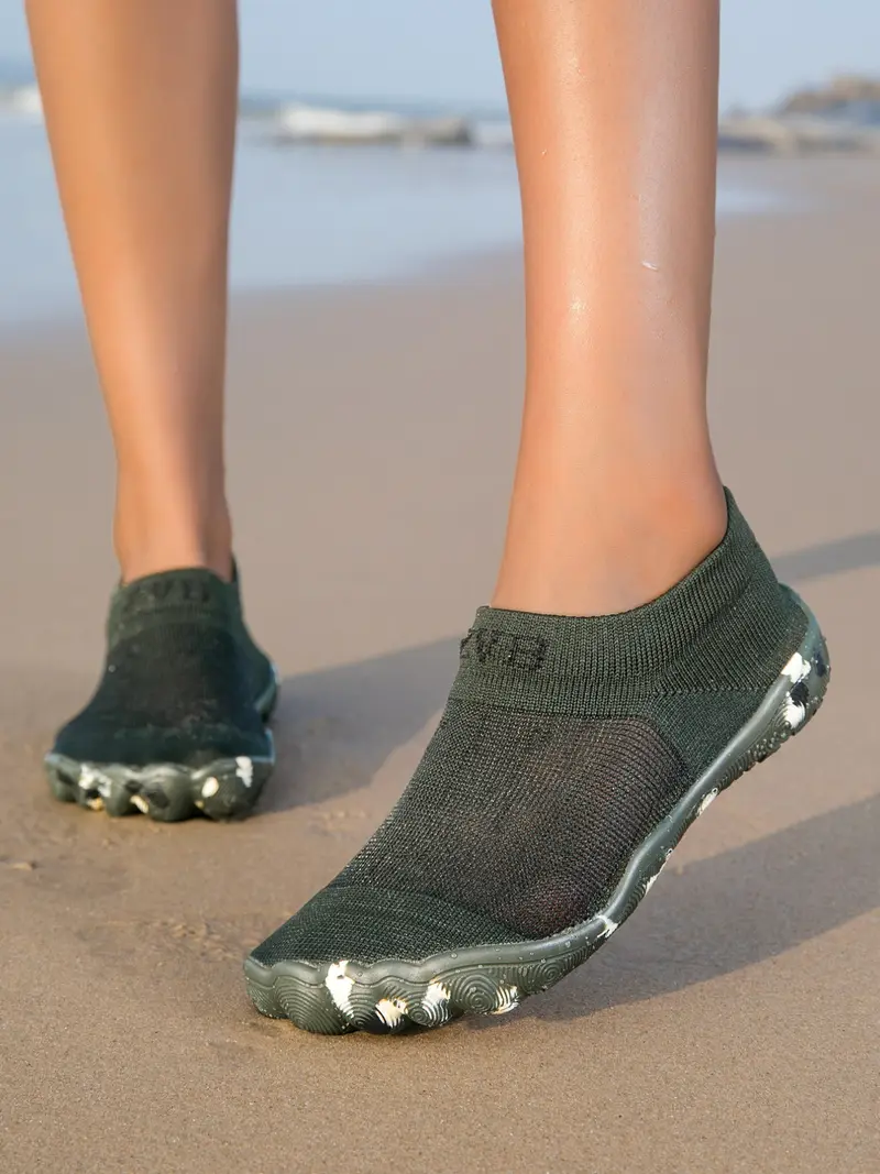 Wide-Fit Breathable Water Shoes with Polyester Upper and EVA Sole, Casual All-Season Style, Ideal for Swimming, Lightweight Swim Shoes, Aqua Shoes