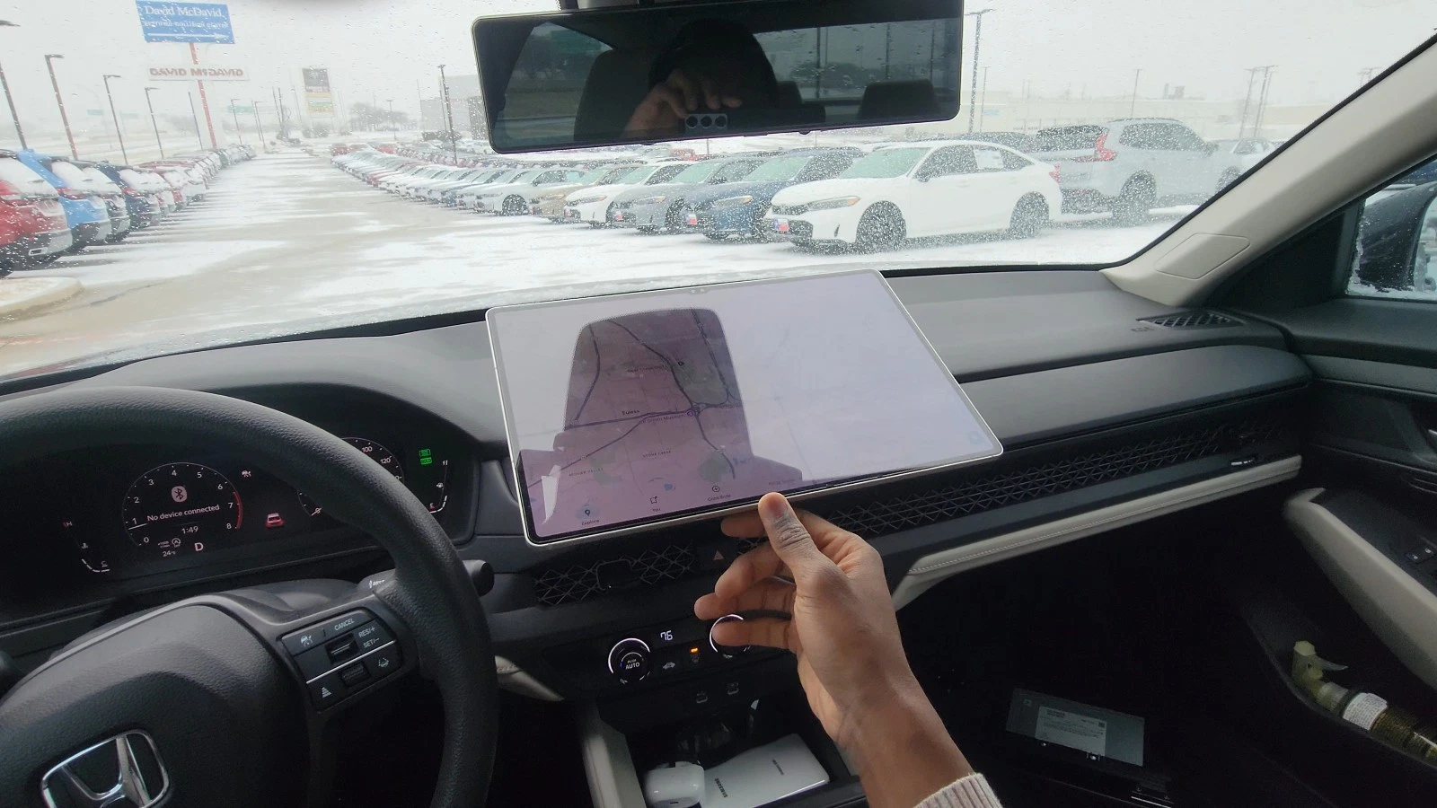 Seamless Tablet Mount