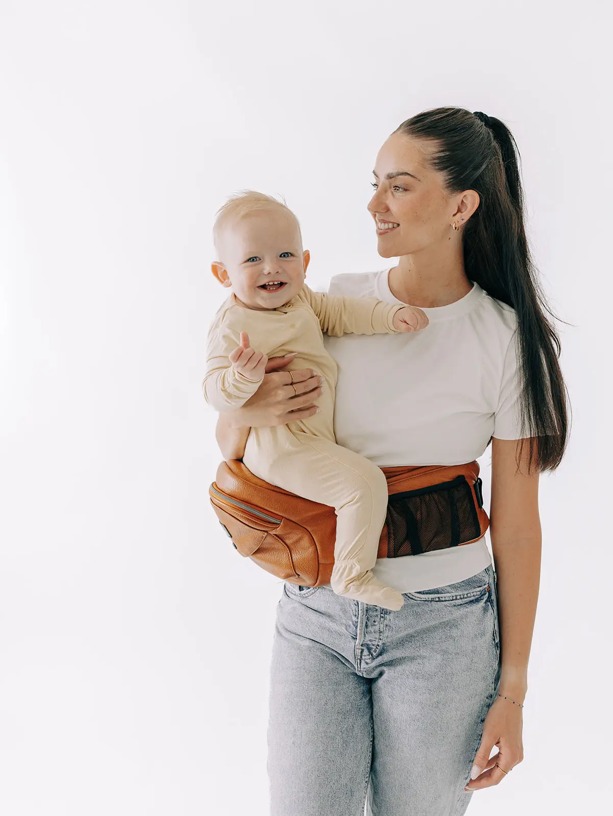 Ergonomic Hip Seat Carrier for Babies and Toddlers 0-3yrs, Safety Approved, Structured Support, Convenient Pockets, Feeding Aid, Durable YKK Zippers, Foam-Free Build